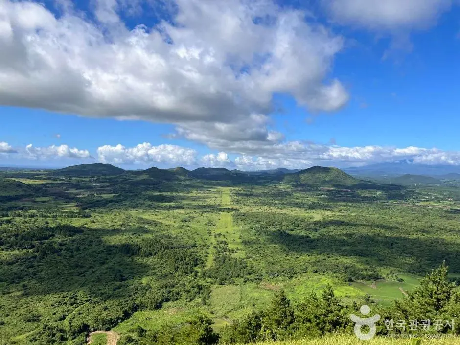Beautiful panoramic view of Darangshi Oreum