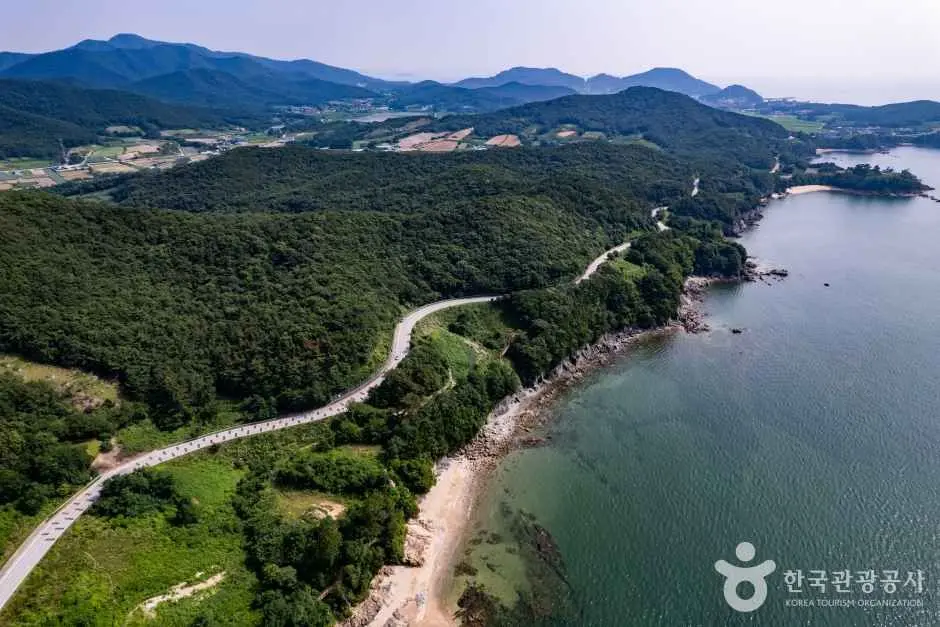 Byeonsanbando Coastal Drive Korea's Best-Kept Sunset Road on the West Coast thumbnail