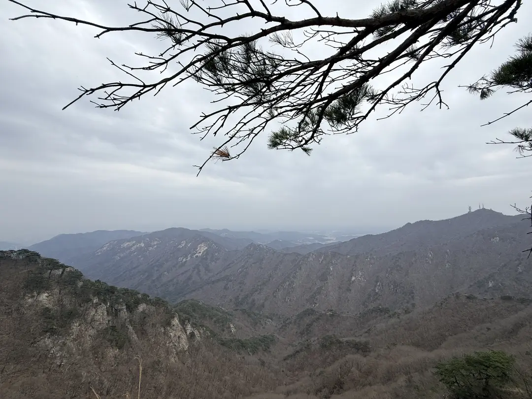 Panoramic mountain ridge view of Gyeryongsan with layered peaks and valleys