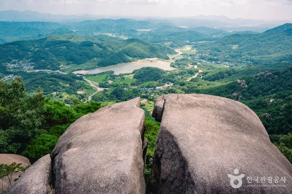 Hwangmaesan Mountain Hike Vast Plains & K-Drama Filming Locations thumbnail
