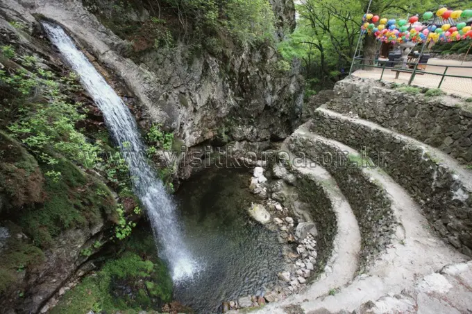 Soyosan Mountain Hiking The Best Subway-Accessible Trail North of Seoul thumbnail